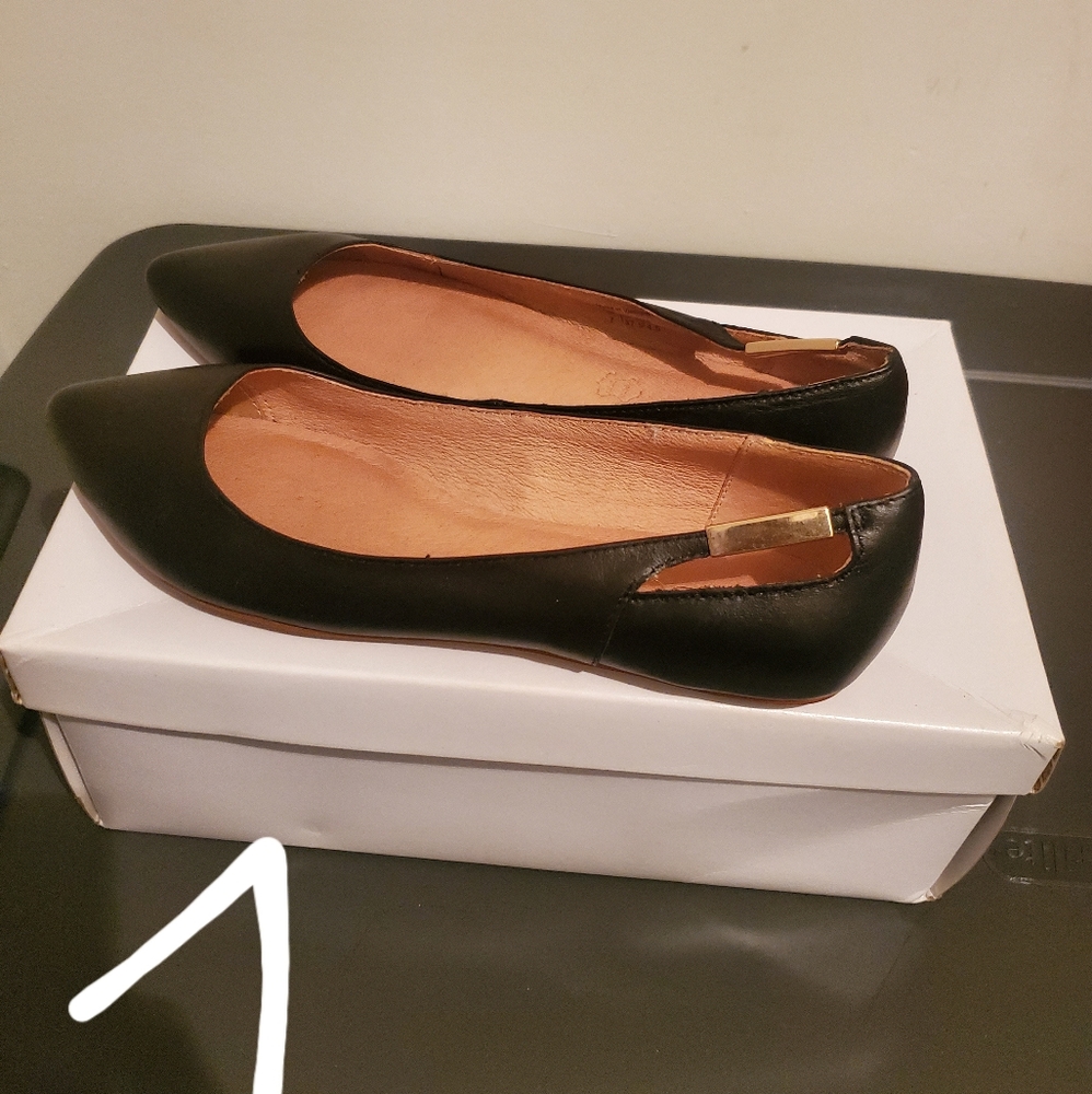 Women's Aldo Flats